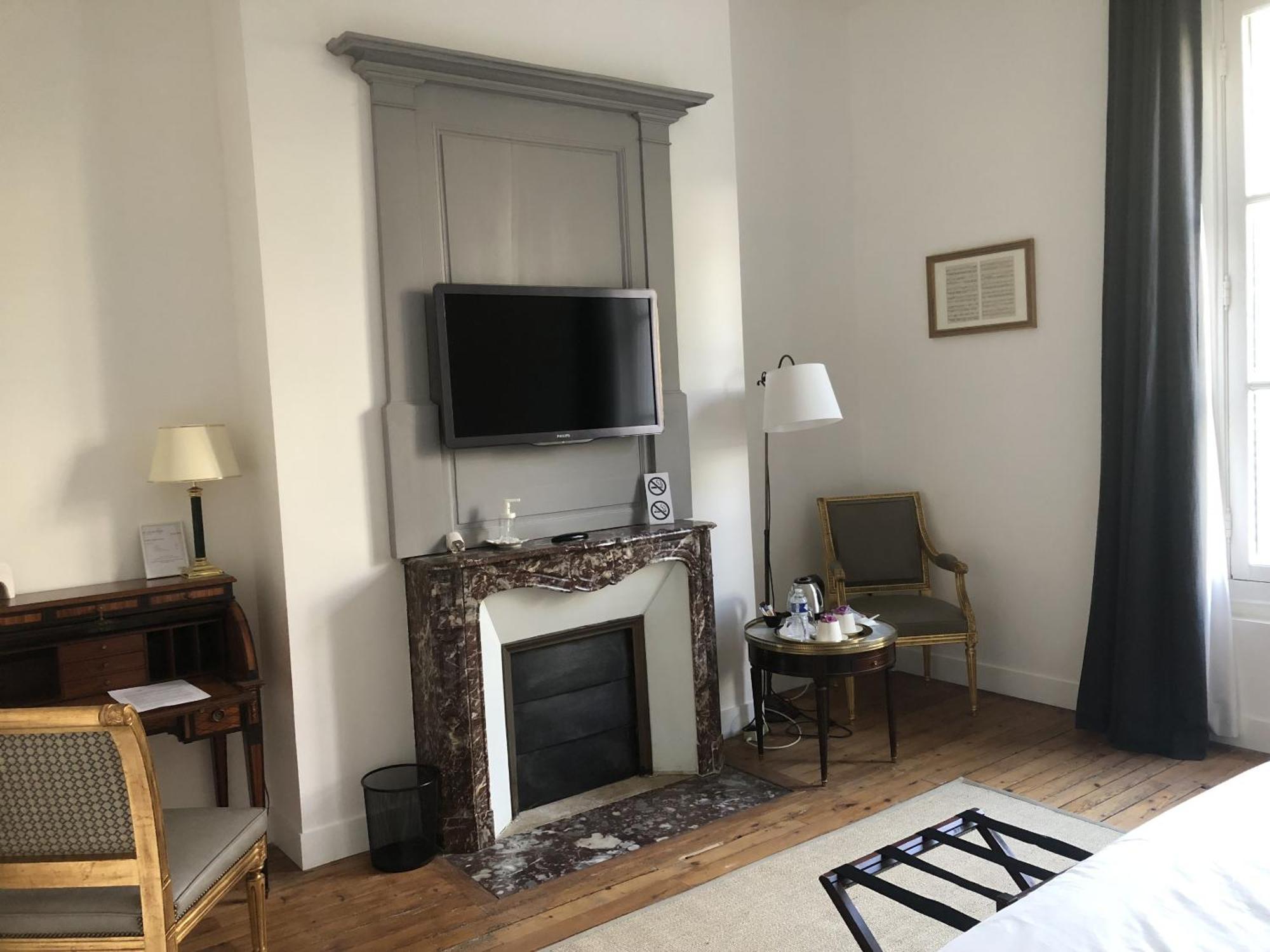 Bed and Breakfast La Grande Carree Сен-Сир-сюр-Луар Экстерьер фото
